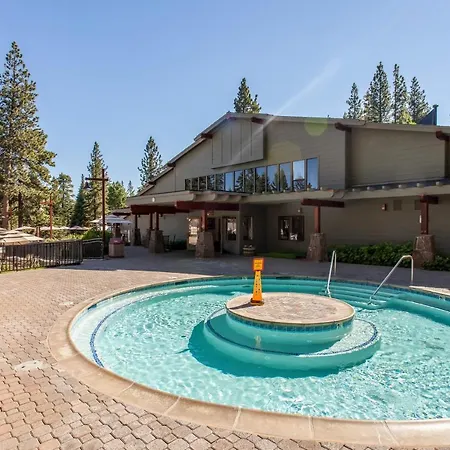 Gold Bend Escape Apartment